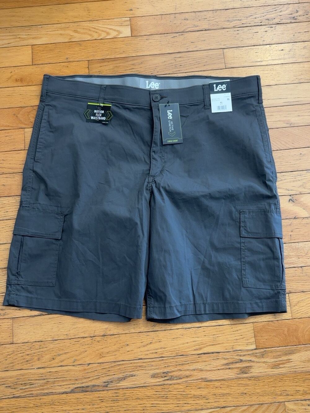 Lee Mens 42 Hybrid Cargo Shorts Anthracite Active Stretch Motion Flex NWT 10”